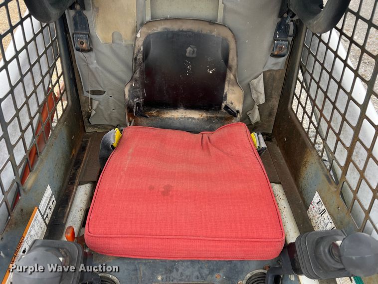 image for item JU9714 2000 Bobcat 863  skid steer loader