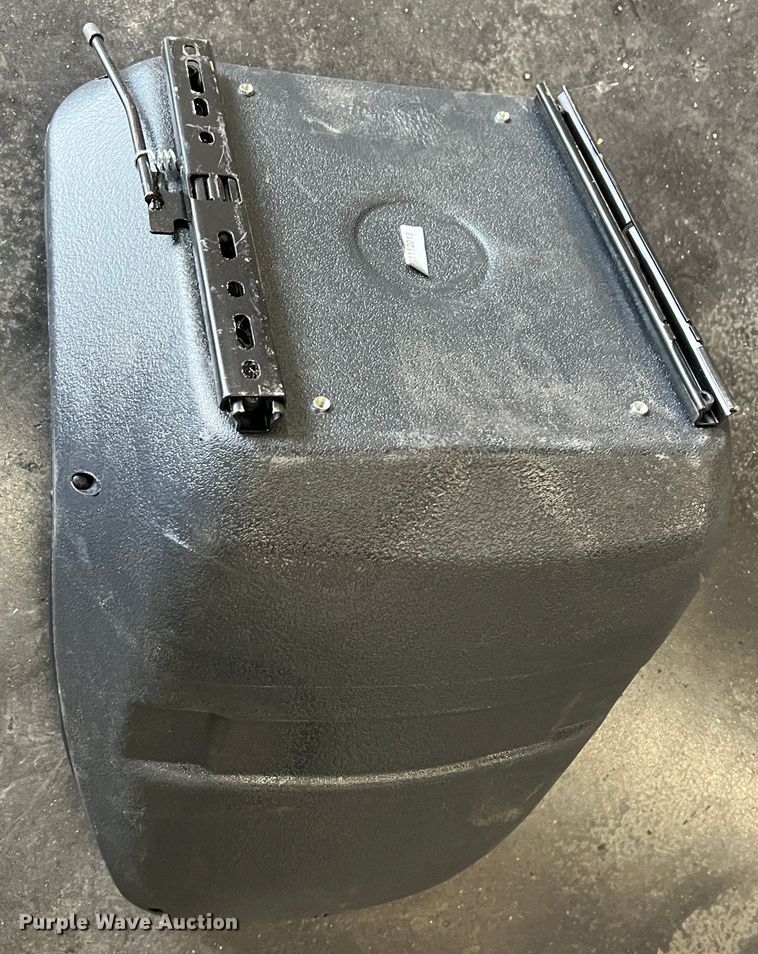 image for item JU9714 2000 Bobcat 863  skid steer loader