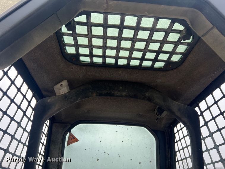 image for item JU9714 2000 Bobcat 863  skid steer loader