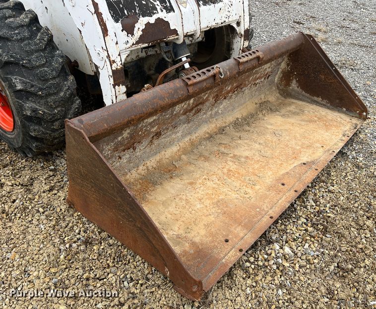 image for item JU9714 2000 Bobcat 863  skid steer loader