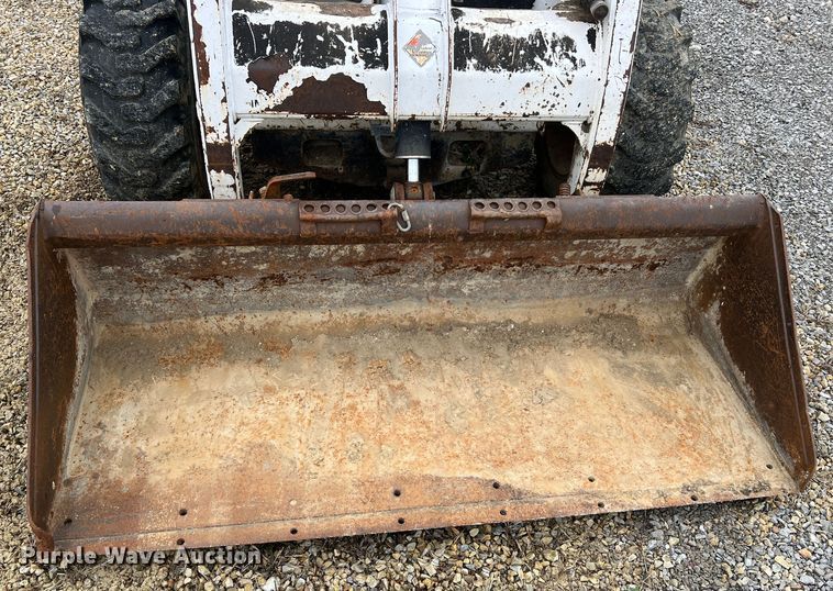 image for item JU9714 2000 Bobcat 863  skid steer loader