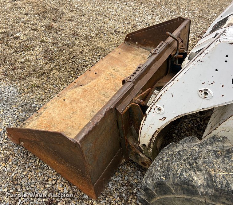 image for item JU9714 2000 Bobcat 863  skid steer loader