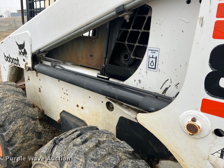 image for item JU9714 2000 Bobcat 863  skid steer loader