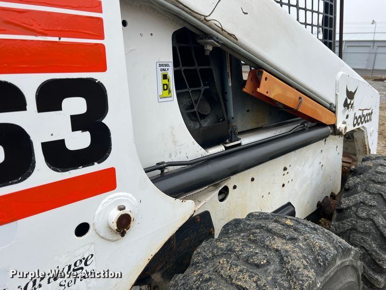 image for item JU9714 2000 Bobcat 863  skid steer loader