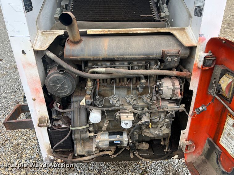 image for item JU9714 2000 Bobcat 863  skid steer loader