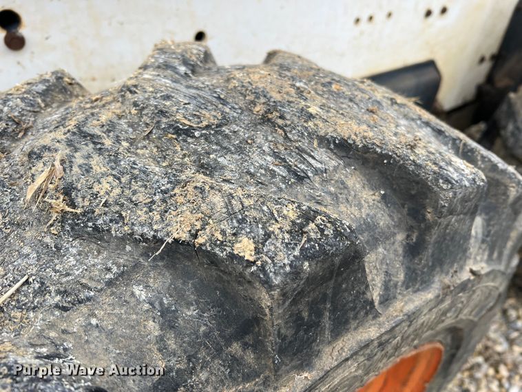 image for item JU9714 2000 Bobcat 863  skid steer loader