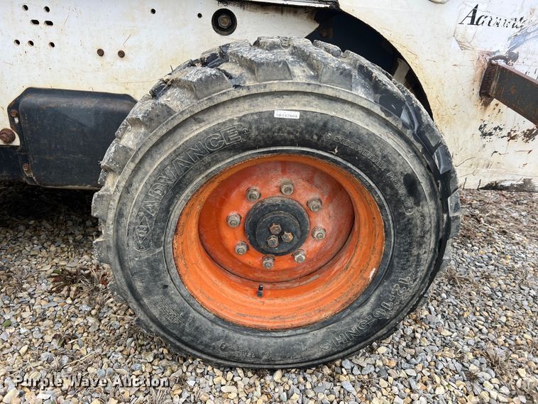 image for item JU9714 2000 Bobcat 863  skid steer loader