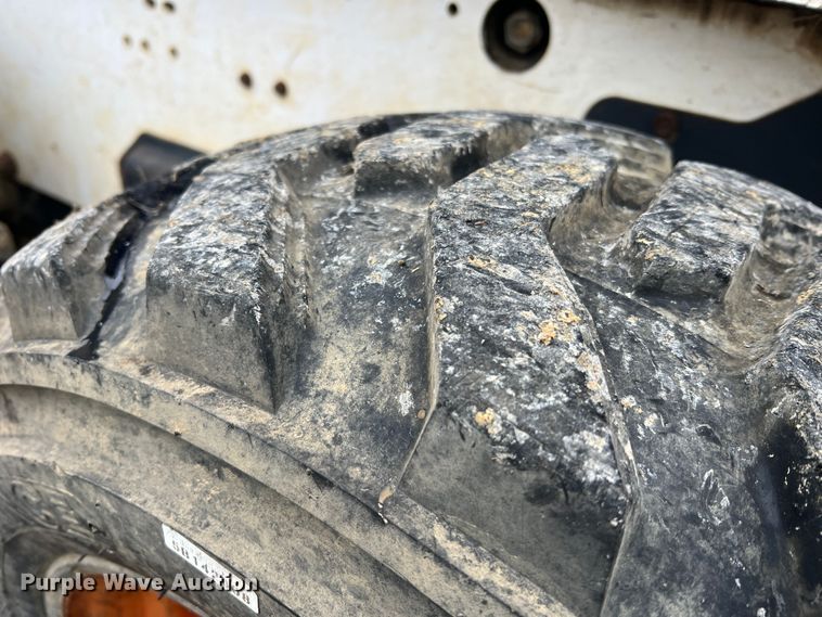 image for item JU9714 2000 Bobcat 863  skid steer loader