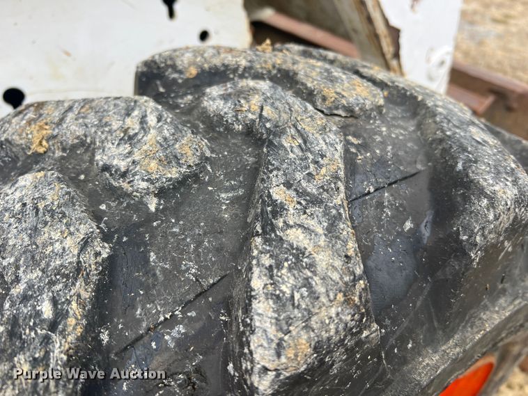 image for item JU9714 2000 Bobcat 863  skid steer loader