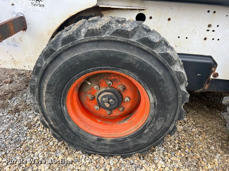 image for item JU9714 2000 Bobcat 863  skid steer loader