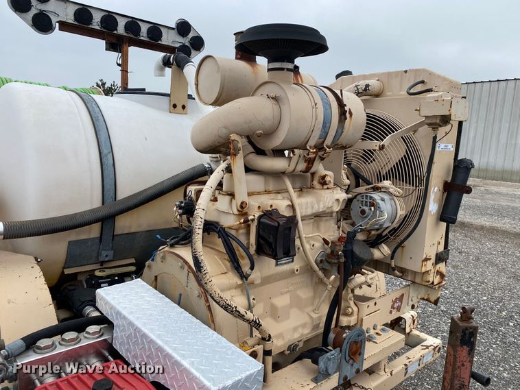 image for item JW9207 1992 Shop built  vacuum excavator