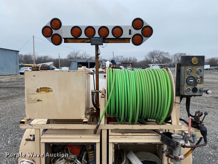 image for item JW9207 1992 Shop built  vacuum excavator