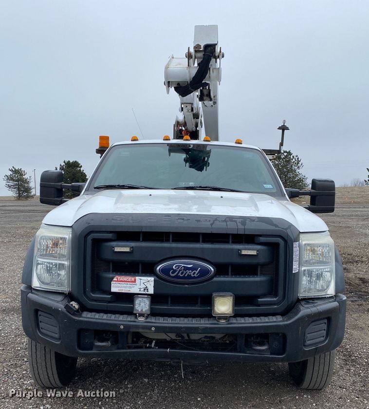 image for item JW9209 2016 Ford F550 Super Duty XL  SuperCab bucket truck