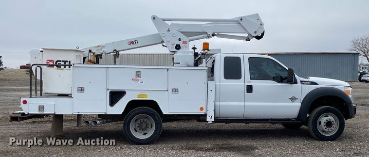 image for item JW9209 2016 Ford F550 Super Duty XL  SuperCab bucket truck