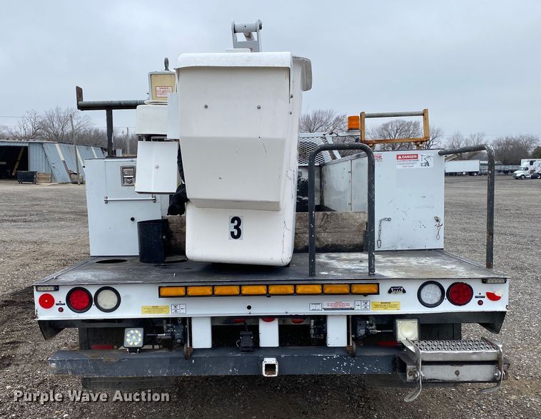 image for item JW9209 2016 Ford F550 Super Duty XL  SuperCab bucket truck