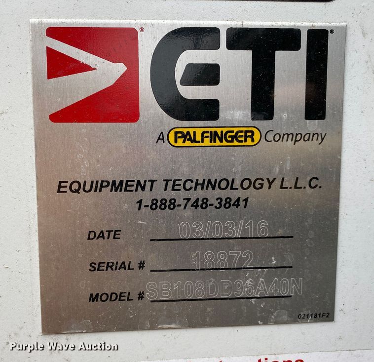 image for item JW9209 2016 Ford F550 Super Duty XL  SuperCab bucket truck