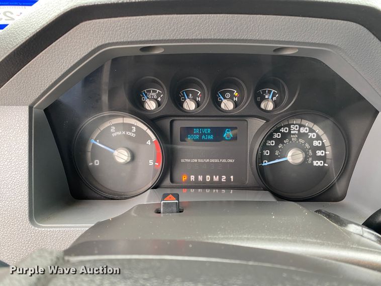 image for item JW9209 2016 Ford F550 Super Duty XL  SuperCab bucket truck