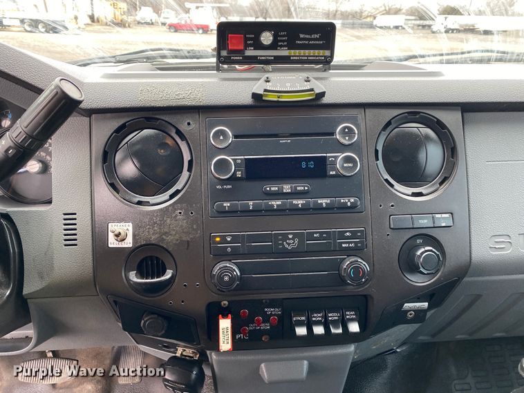 image for item JW9209 2016 Ford F550 Super Duty XL  SuperCab bucket truck