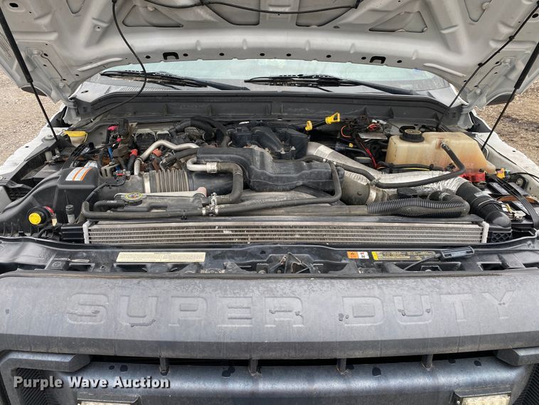 image for item JW9209 2016 Ford F550 Super Duty XL  SuperCab bucket truck