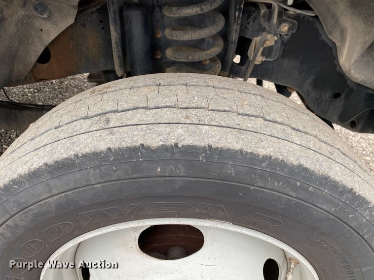 image for item JW9209 2016 Ford F550 Super Duty XL  SuperCab bucket truck