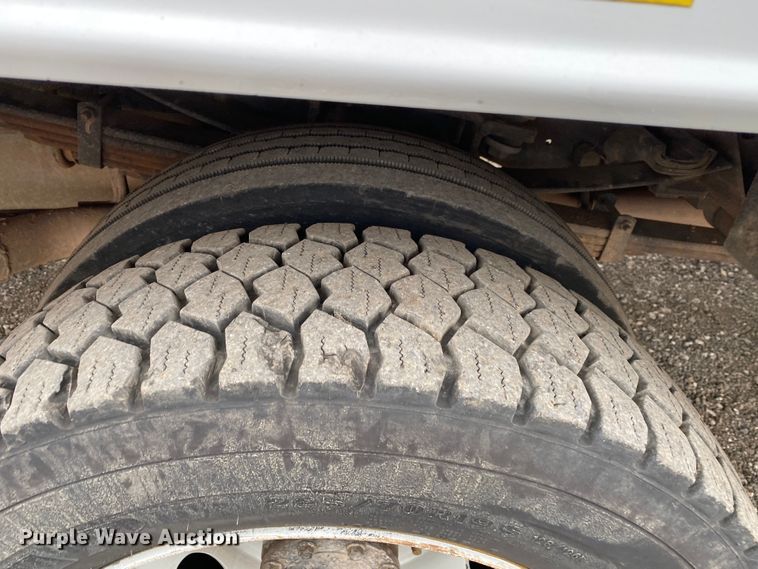 image for item JW9209 2016 Ford F550 Super Duty XL  SuperCab bucket truck