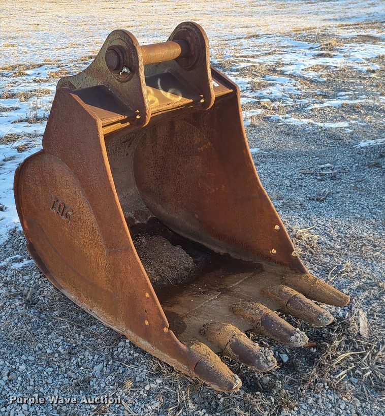 image for item JW9722 TAG  36"W excavator bucket