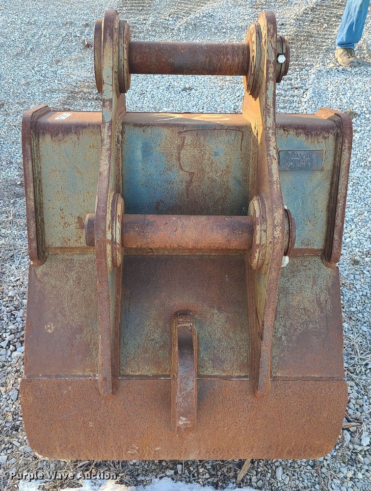 image for item JW9722 TAG  36"W excavator bucket
