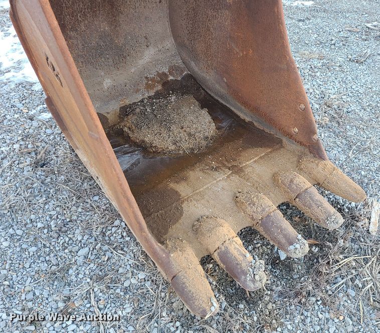 image for item JW9722 TAG  36"W excavator bucket