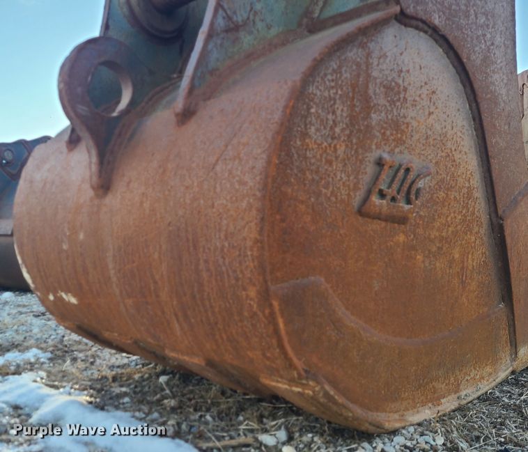 image for item JW9722 TAG  36"W excavator bucket