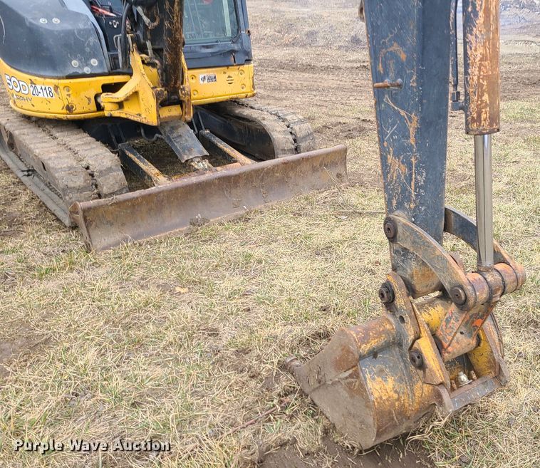 image for item JW9776 2012 John Deere 50D  mini excavator