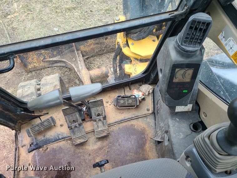 image for item JW9776 2012 John Deere 50D  mini excavator