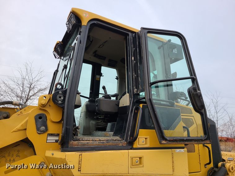 image for item JW9784 2010 Caterpillar 963D  track loader