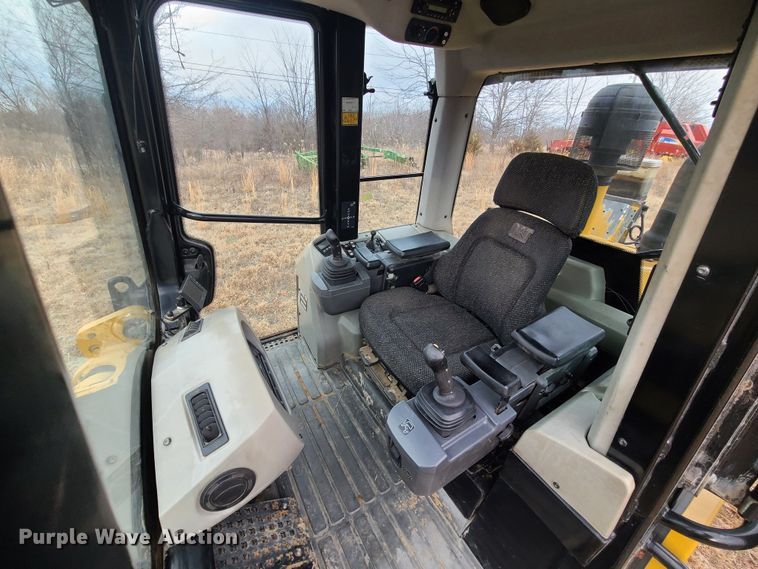 image for item JW9784 2010 Caterpillar 963D  track loader