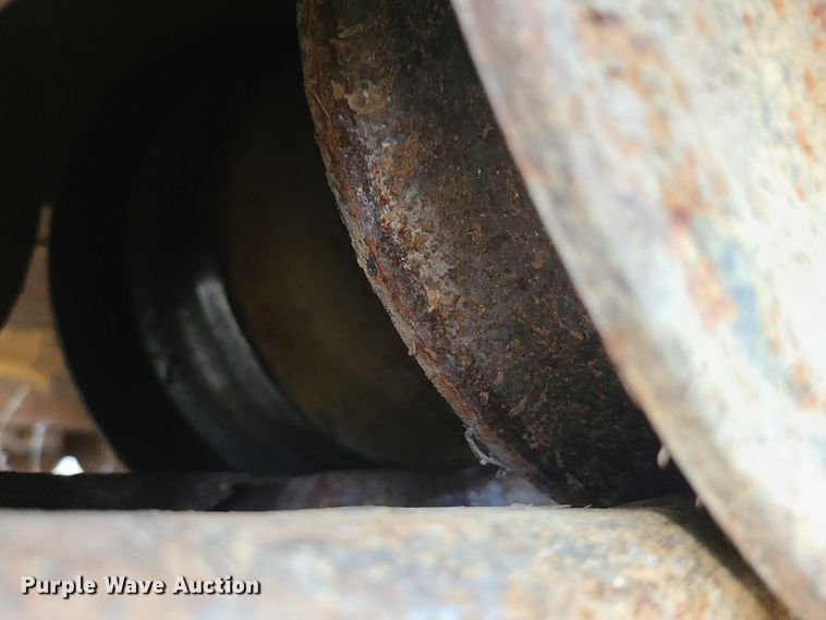 image for item JW9784 2010 Caterpillar 963D  track loader