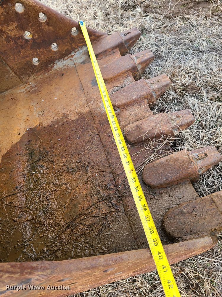 image for item JW9785 2012 John Deere 200D  excavator