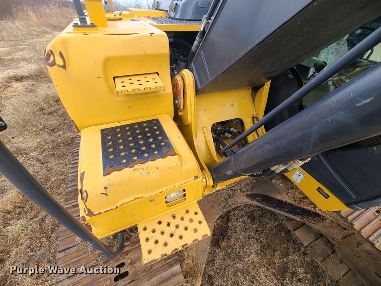 image for item JW9785 2012 John Deere 200D  excavator