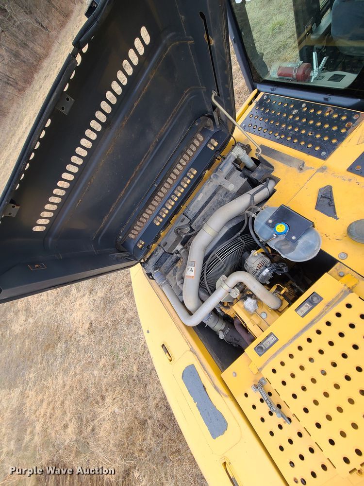 image for item JW9785 2012 John Deere 200D  excavator