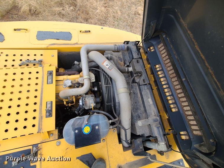 image for item JW9785 2012 John Deere 200D  excavator