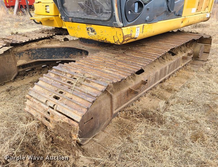 image for item JW9785 2012 John Deere 200D  excavator