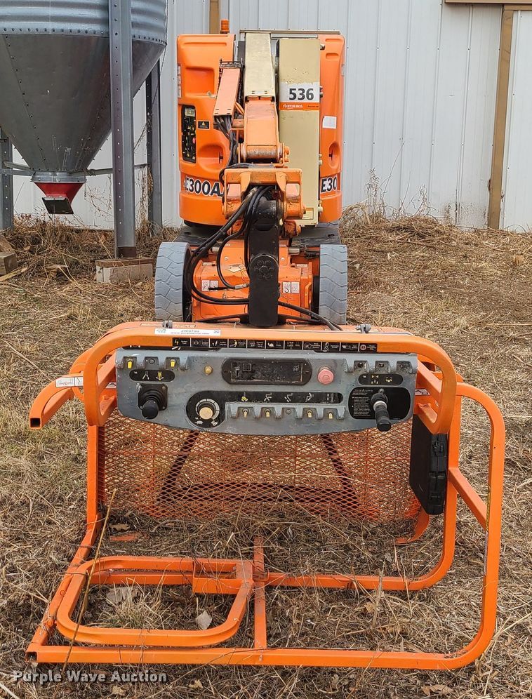 image for item JW9788 2007 JLG E300AJ  boom lift