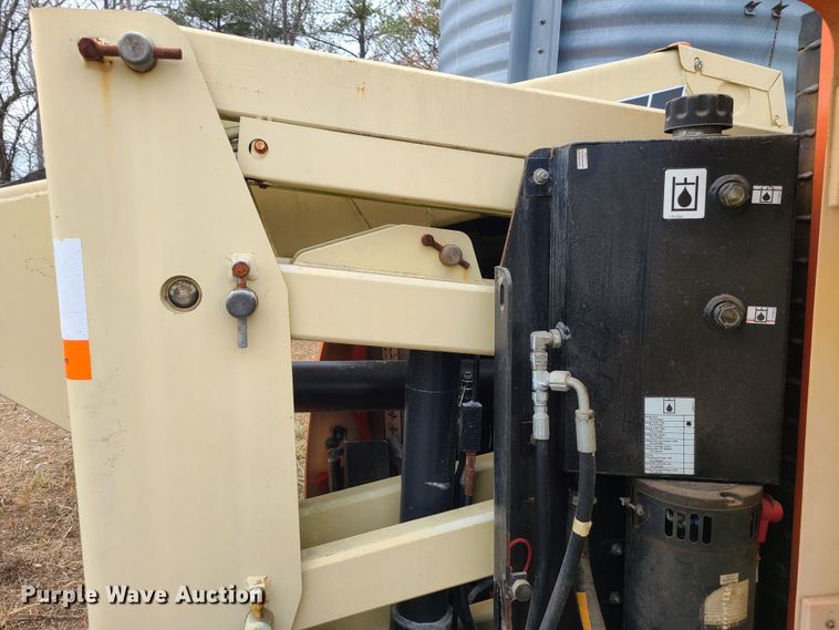 image for item JW9788 2007 JLG E300AJ  boom lift