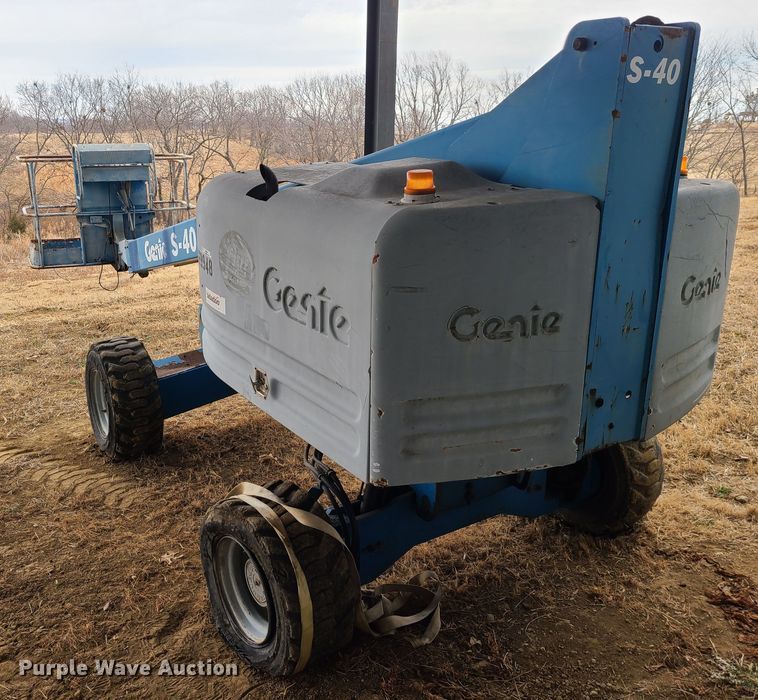 image for item JW9794 2006 Genie S40  boom lift