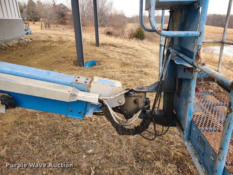 image for item JW9794 2006 Genie S40  boom lift