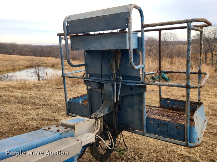 image for item JW9794 2006 Genie S40  boom lift