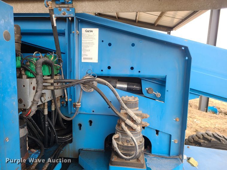 image for item JW9794 2006 Genie S40  boom lift
