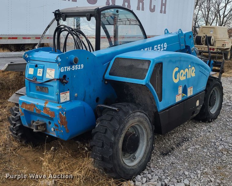 image for item JW9795 2015 Genie GTH-5519  telehandler