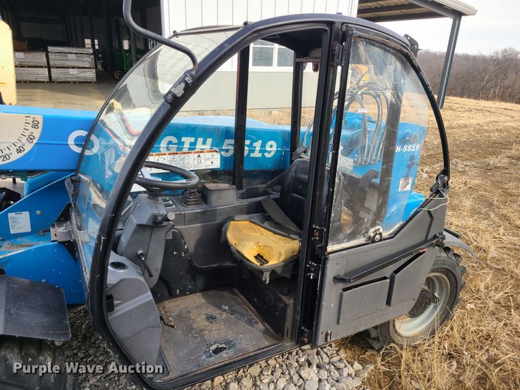 image for item JW9795 2015 Genie GTH-5519  telehandler