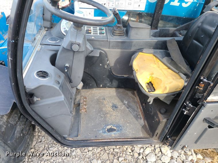 image for item JW9795 2015 Genie GTH-5519  telehandler