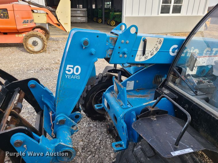 image for item JW9795 2015 Genie GTH-5519  telehandler