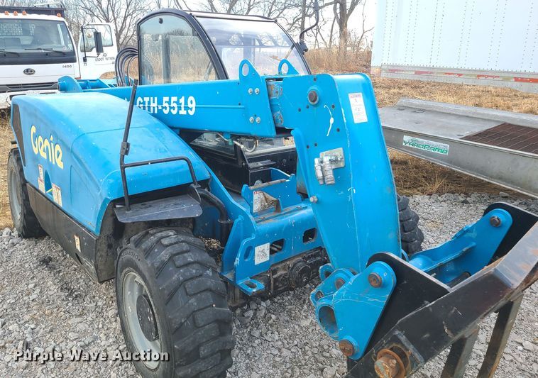 image for item JW9795 2015 Genie GTH-5519  telehandler